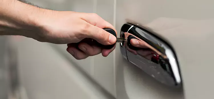 Why Choose Our Auto Locksmith Team in Forest Hills, MI?