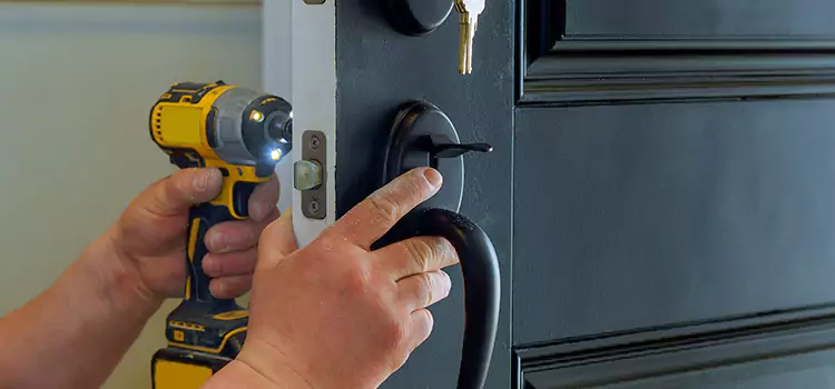 Locksmith Emergency Service Forest Hills