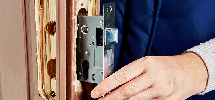 Garage Door Lock Replacement Forest Hills